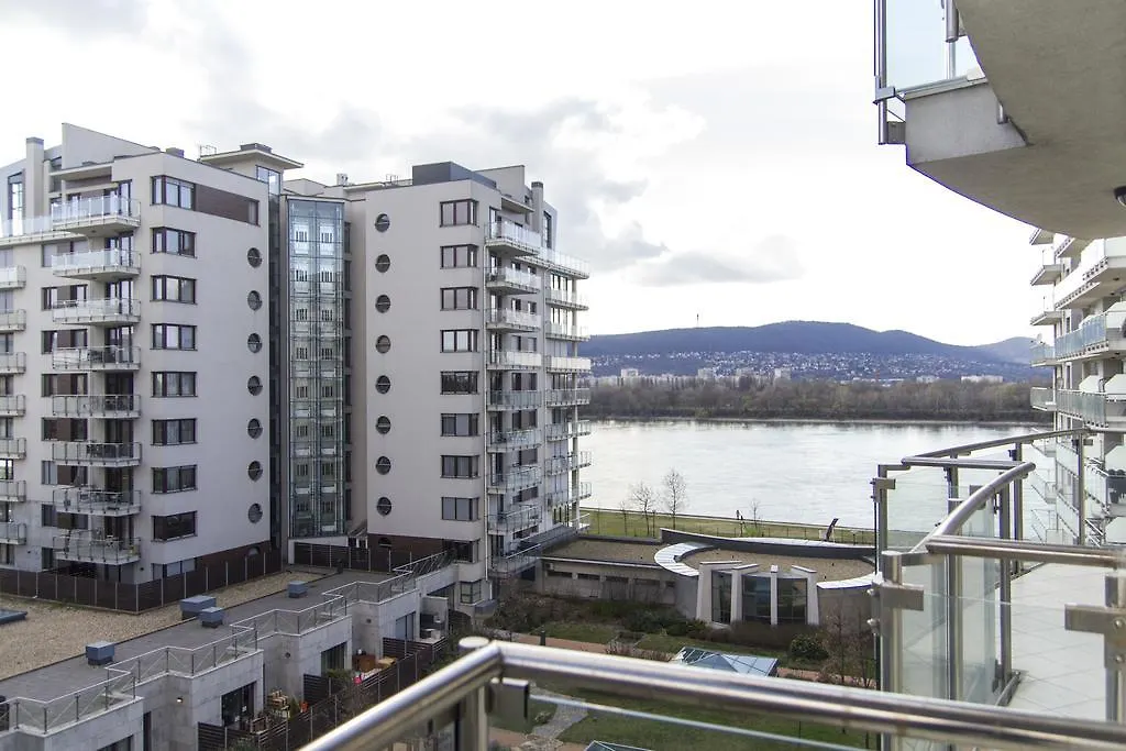 Marina Riverside - Korona Apartment Budapešť