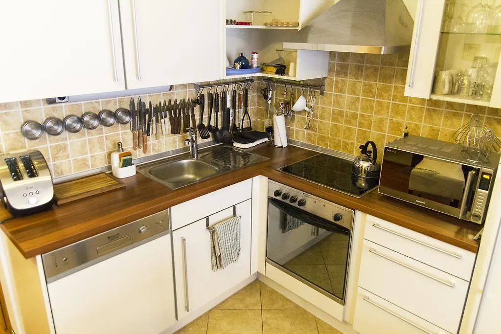 Marina Riverside - Korona Apartment 0*, Budapest